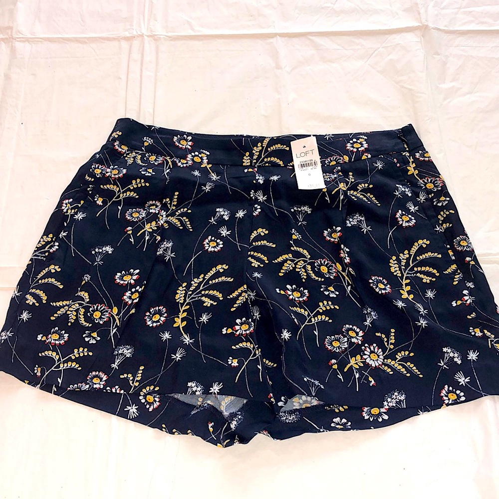 NWT LOFT shorts (Navy + Gold) - Size Zero